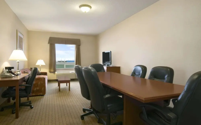 Days Inn - Moose Jaw