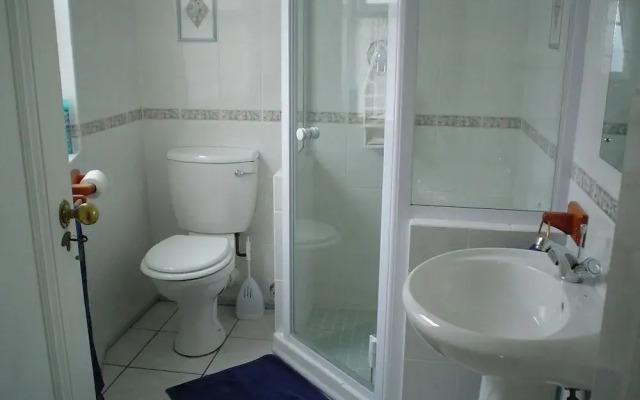2 Cottons Cottage