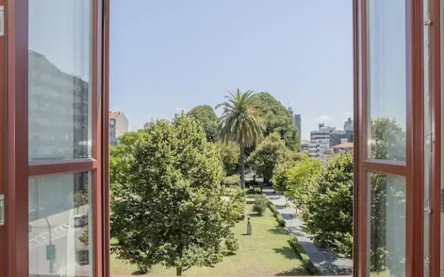Liiiving in Porto-City View Apartment 2F