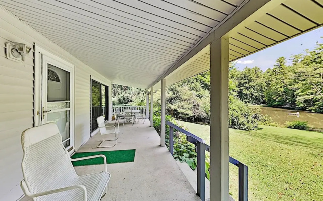 239slake 3 Bedroom Home