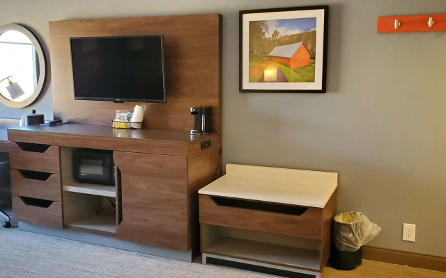 Hampton Inn Hillsville