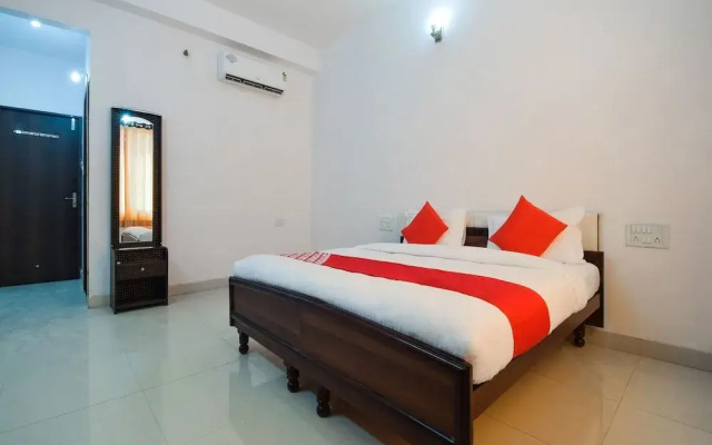 Oyo 27014 Hotel Badam Palace