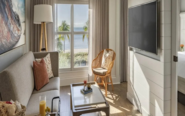 Отель Margaritaville Beach House Key West