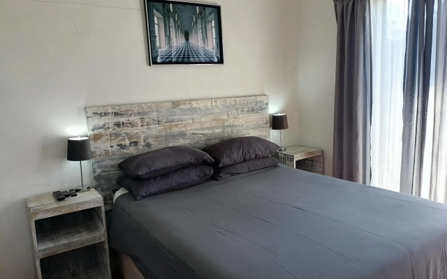 Gugu's Private and Cosy Guest Studio 4