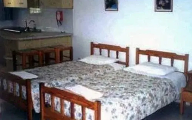 Chrysafinia Hotel Apts
