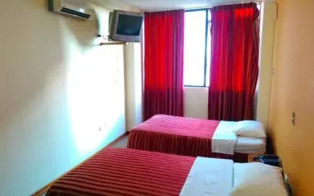 Latino's Hostal Ejecutivo