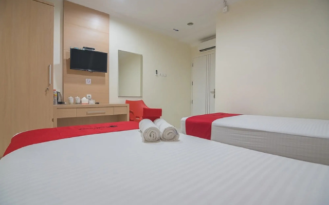 RedDoorz near MT Haryono Semarang