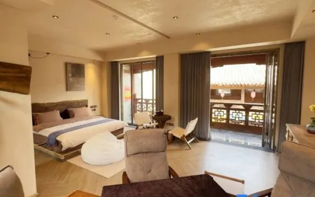 There are guest houses in Tianshui Ancient City