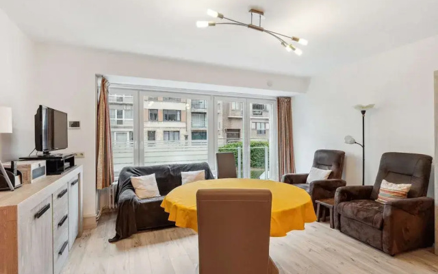 Bright 2-bedroom Apartment