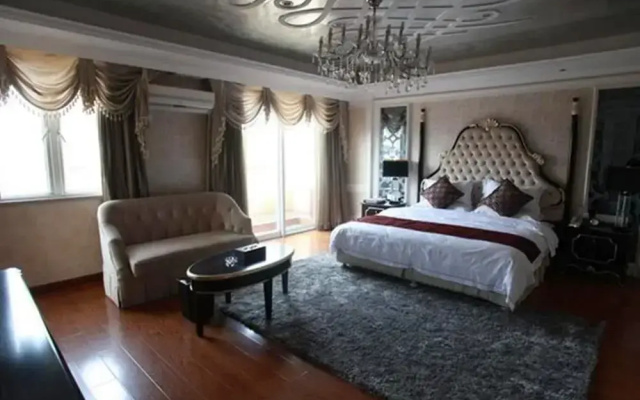 Phoenix Hotel