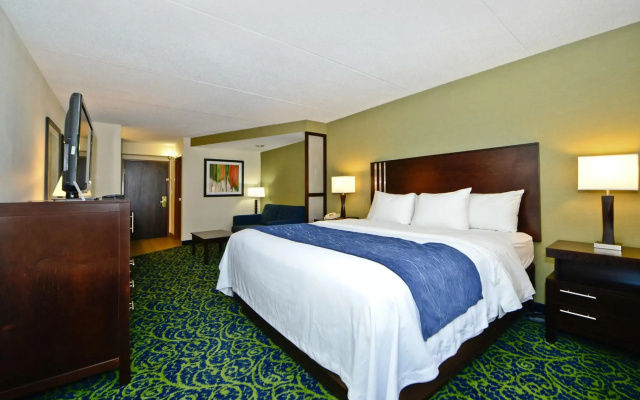 Comfort Inn & Suites Butler