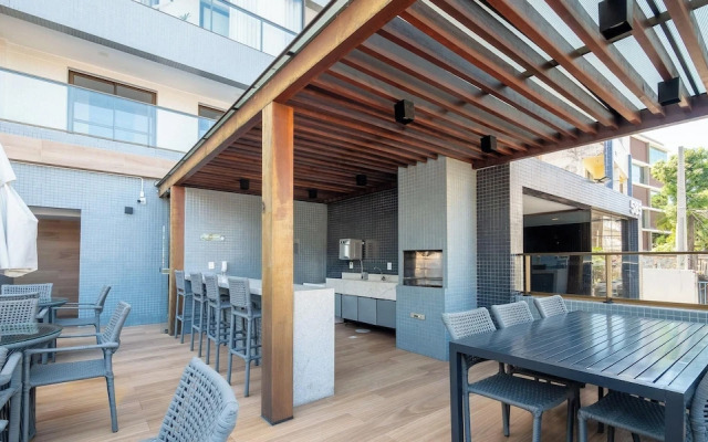 Studio Moderno em cond. c/ piscina HFO0208