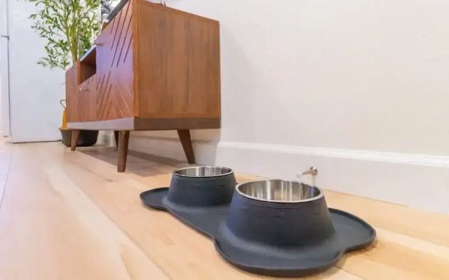 Luxe Loft - UNR Pet Friendly