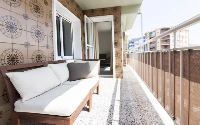 Sea & Wave Bailen