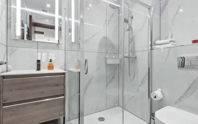 Serviced Studio Flat Near Camden Euston Station