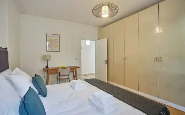 Superb Apartment Center of Paris-montmartre