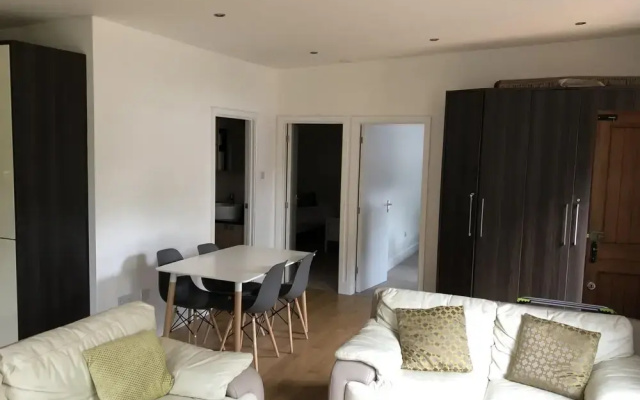 Cosy South Gloucestershire Cabin Retreat