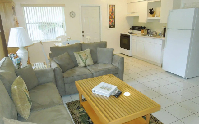 Pelican Place