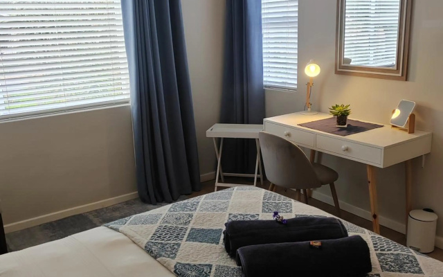 Leafy Retreat Kenridge Trendy