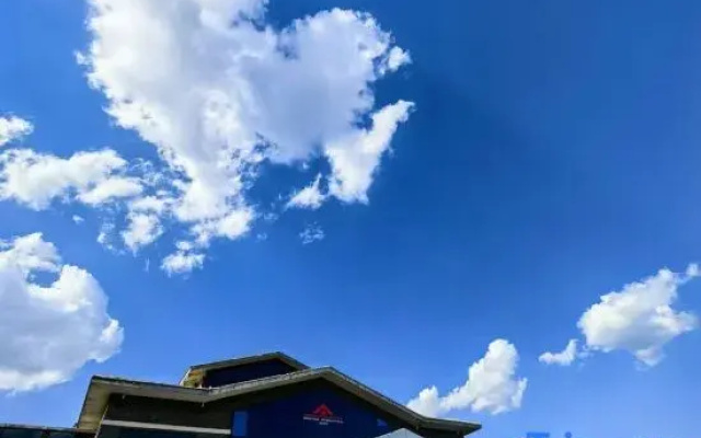 Lingshi Hongyuan Leisure Club (Jinzhong Wang Family Courtyard)