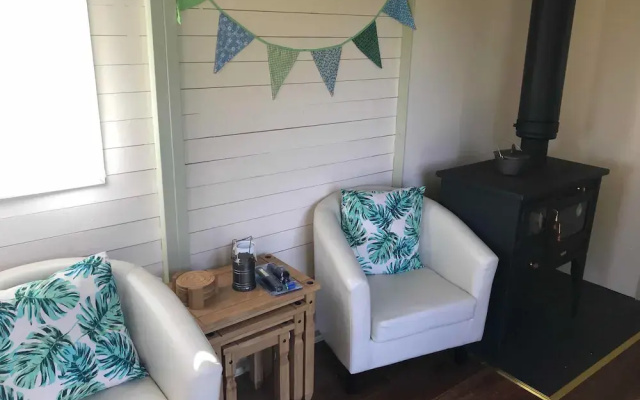 Elton Barn Fishery & Retreat
