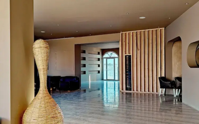 PEARL Hotel