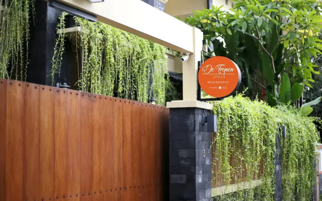 De Tropen Jogja Villa with Breakfast