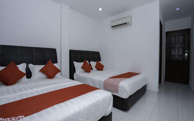 OYO 89441 The Melawati Hotel