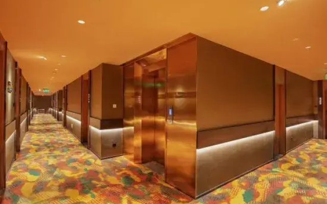 Orange Hotel  (Beijing huiyizhongxin）