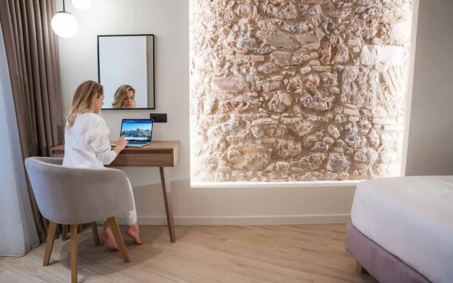 Paleo Suites