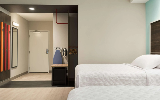 Tru by Hilton Cedar Rapids Westdale