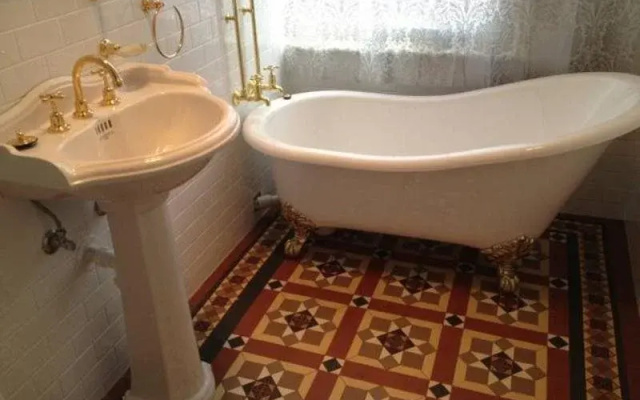 Chatsworth Terraces History Hotel