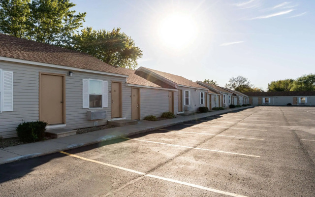 Rodeway Inn & Suites Austin I-90