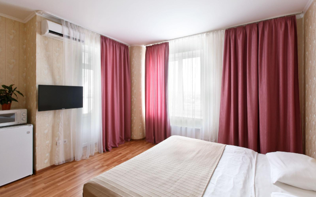 Red 13 Hostel