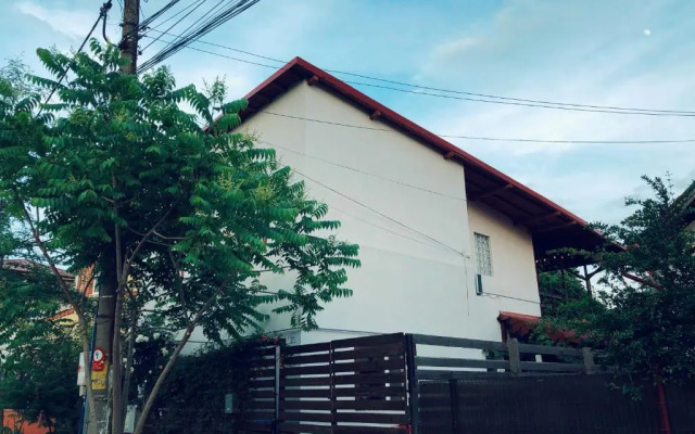 Casa cu Smochin | House with the fig