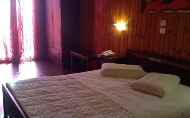 Hotel Lefas