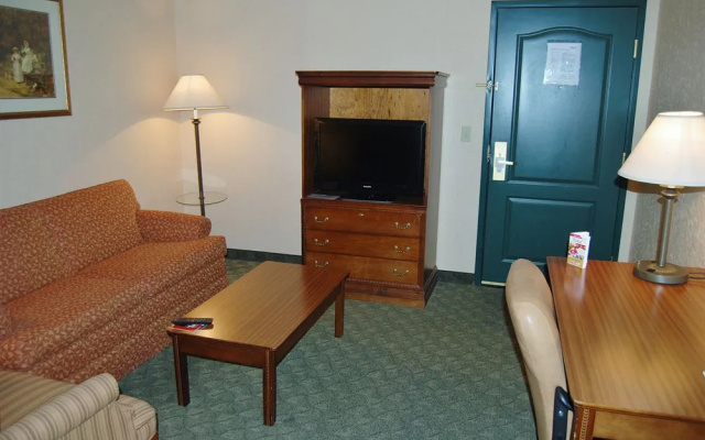 Red Roof Inn & Suites Berea