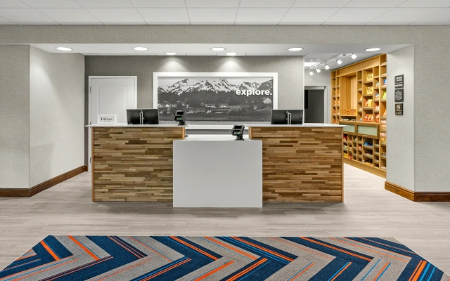 Hampton Inn & Suites Fairbanks