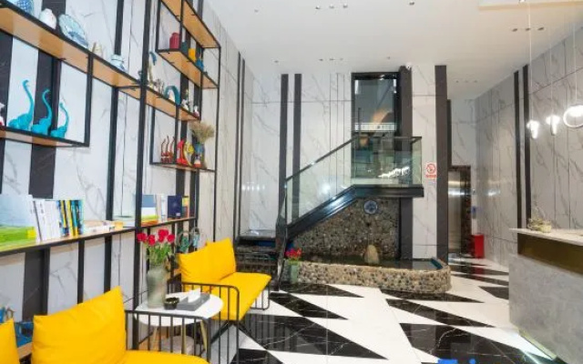 Zhaotong Meng Youth Jinquan Hotel