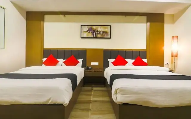 Club Nirvana by OYO Rooms