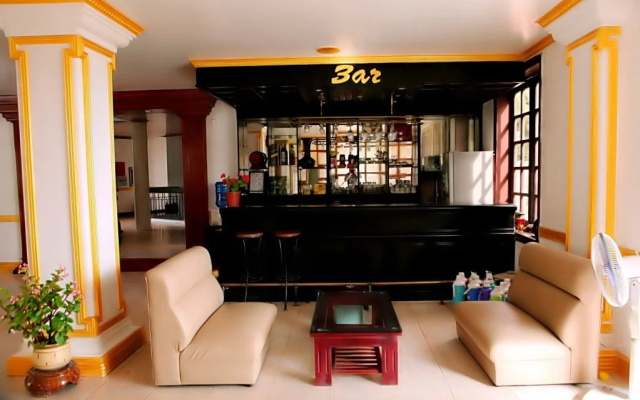Cay Thong Hotel(Khách sạn Cây Thông)