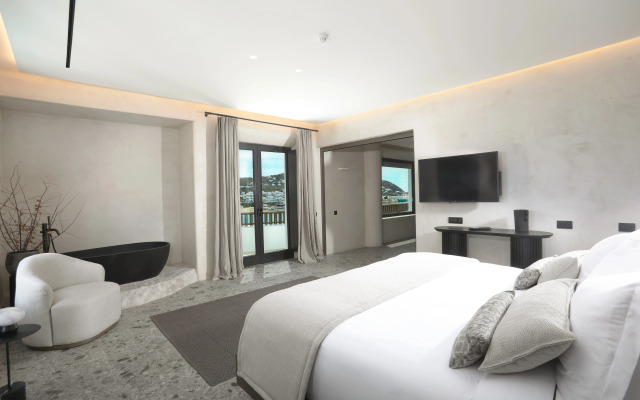 Aeonic Suites and Spa