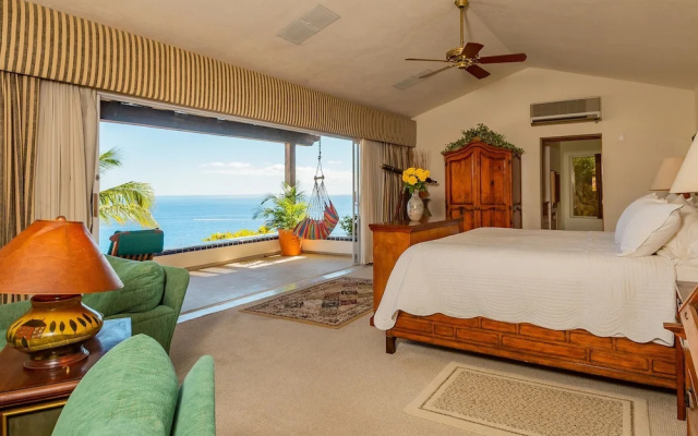 Pacific Ocean Views From This Escape: Villa Miramar