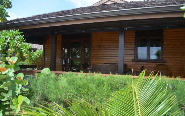 Отель Moorea Golf Lodge вид на фасад