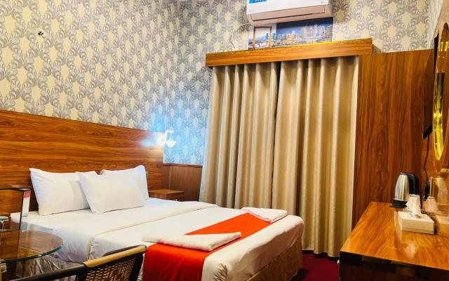 OYO 271 Parasol Hotel