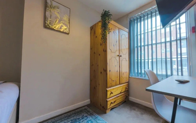 Casa Botique - Close To Gunwharf