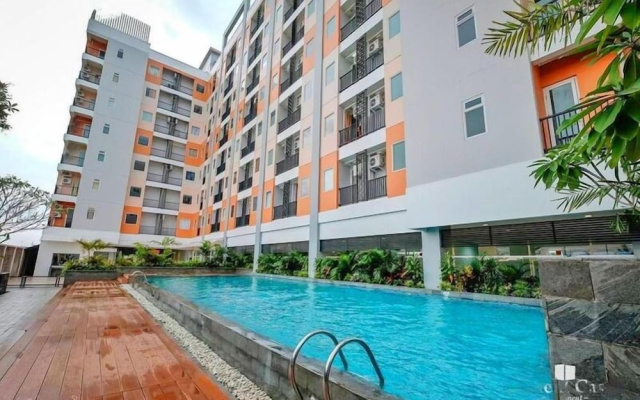 Great Pure Comfiness Studio At Apartment Student Castle Yogyakarta