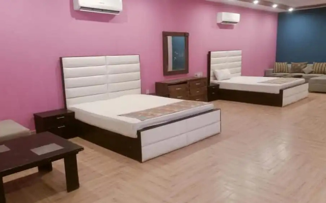 Hotel Versa Apartment and Lodges Lahore