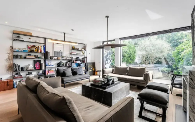 4-bed Chelsea House Ultra Luxury Large Garden