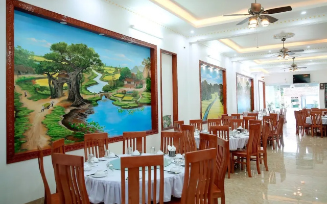 TamCoc Green Field Hostel and Restaurant